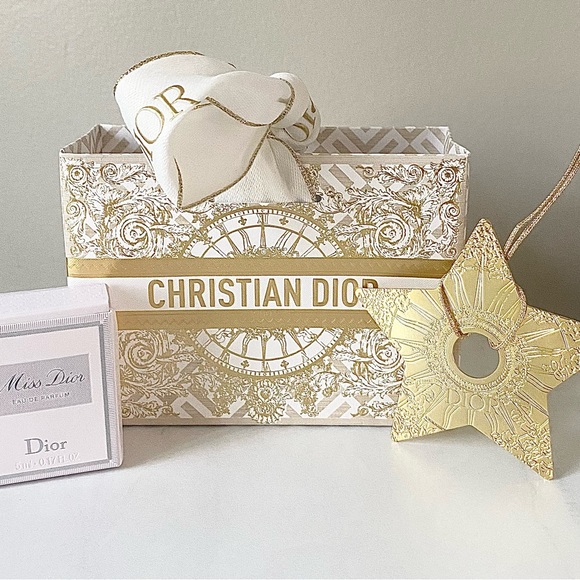 Miss Dior Gift Set with Bag and Holiday Star - Picture 4 of 6